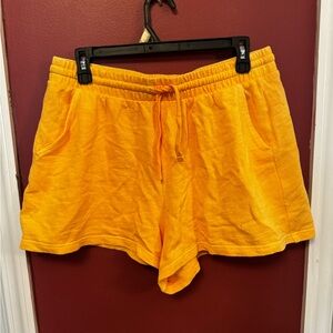 Medium - Women’s Old Navy Shorts